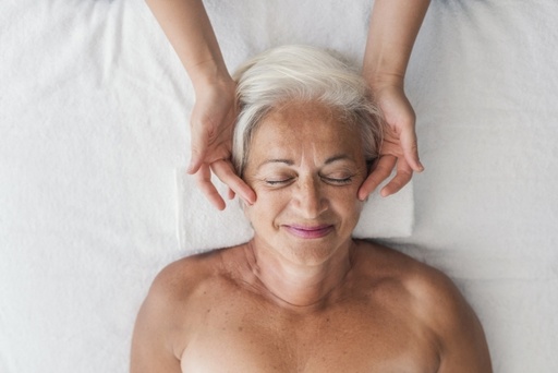 MASSAGE DE VROUW